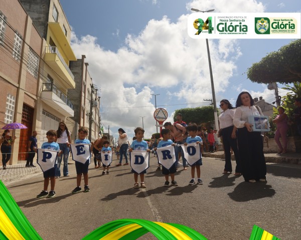 Fotos do desfile do aniversário de 94 anos de Nossa Senhora da Glória - Período manhã