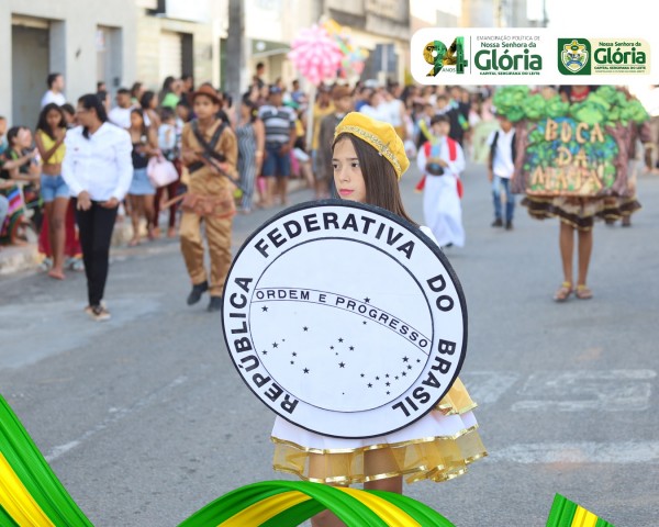 Fotos do desfile do aniversário de 94 anos de Nossa Senhora da Glória - Período tarde