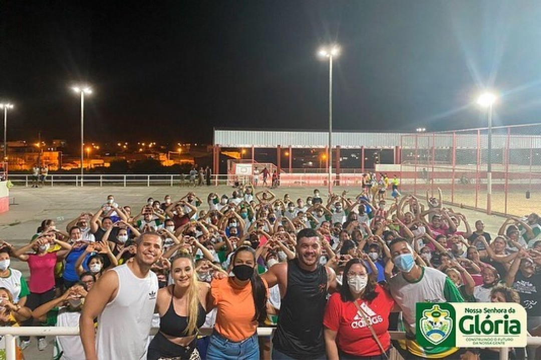 SMS realiza aulão de dança para os participantes da Academia da Cidade