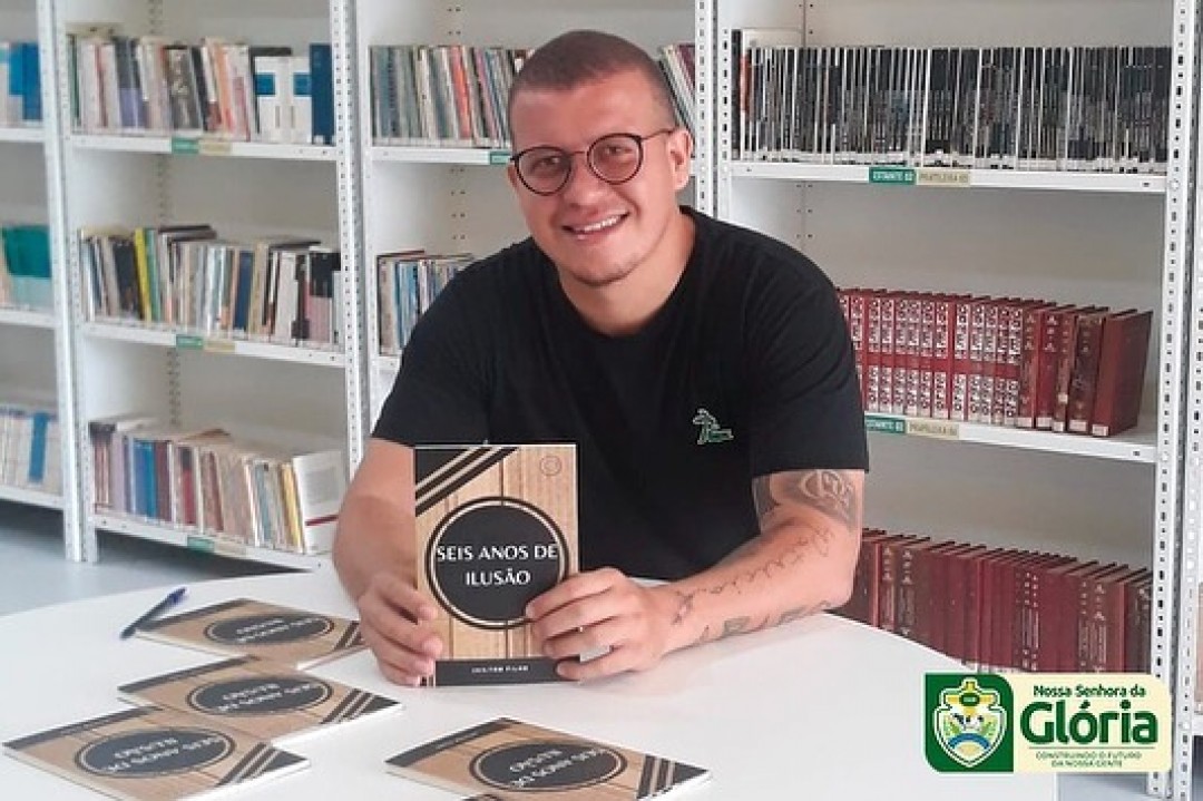 Biblioteca municipal recebe a visita de escritor dorense