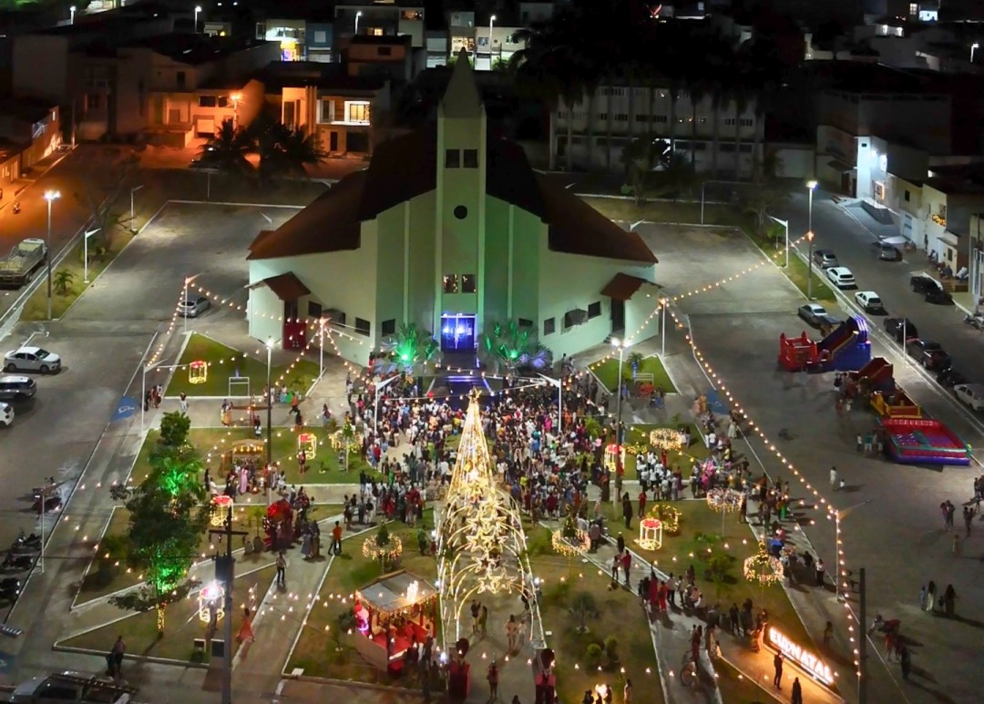 Prefeitura de Glória acende as luzes do Natal Iluminado