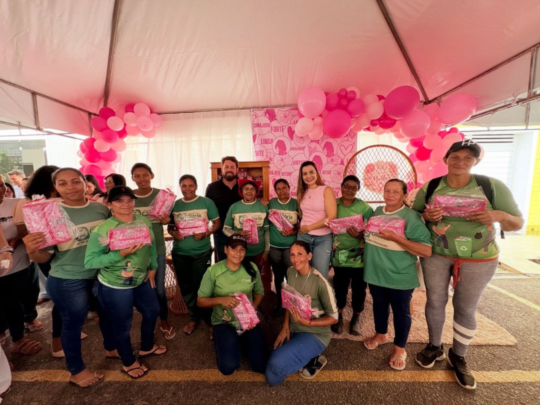 Secretaria de Obras homenageia servidoras no Dia da Mulher
