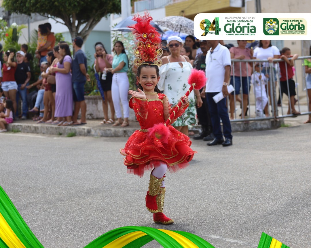 Prefeitura Municipal promove desfile cívico em alusão aos 94 anos de Emancipação Política de Glória