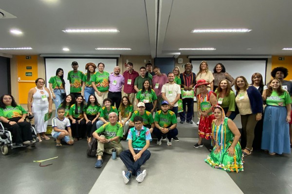 Glória sedia XIX Mostra Albertina Brasil de Artes Sem Barreiras