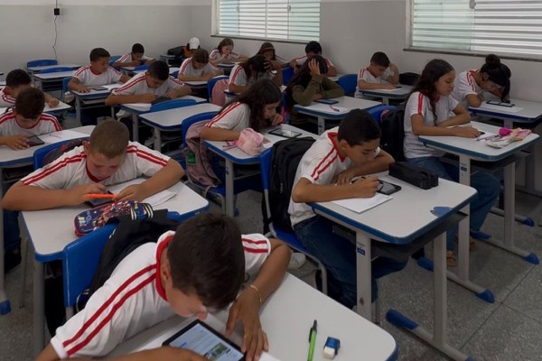 Alunos da rede municipal participam da primeira etapa do Avalia Glória