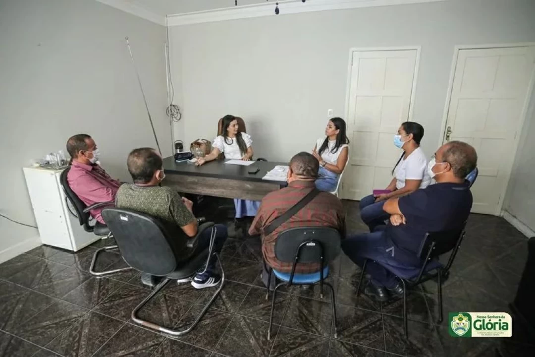 Gestão municipal participa de reunião com lideres religiosos das paróquias do município