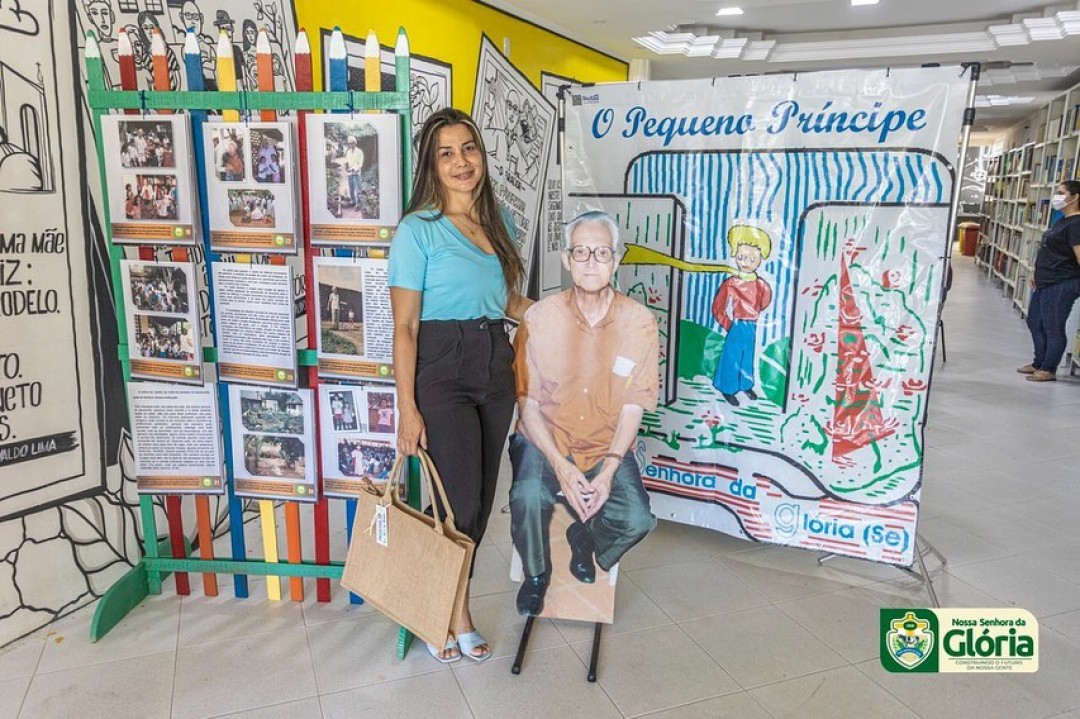 Biblioteca Municipal recebe exposição O Padre e o Jardim