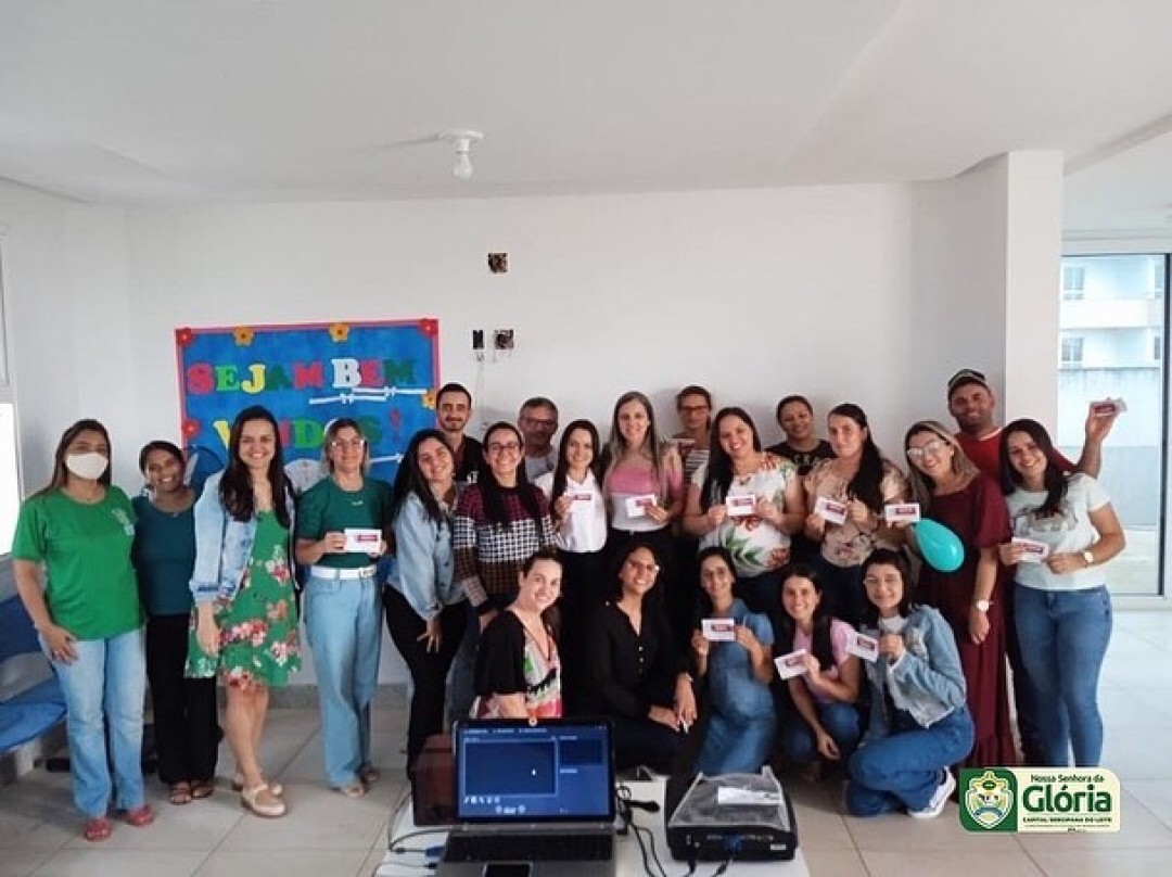 SEMEC promove momento de acolhida aos novos assistentes de alfabetização