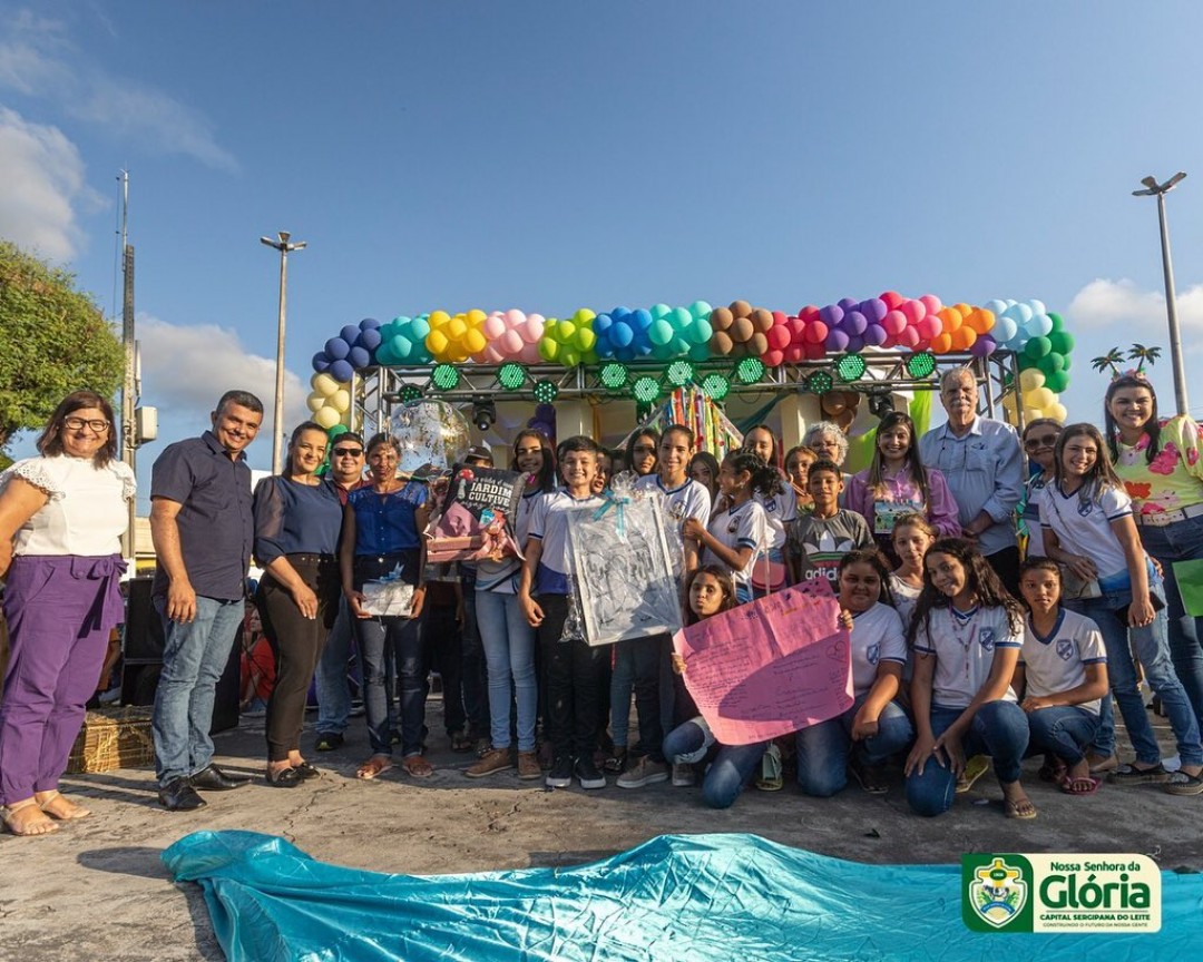 SEMEC premia participantes do I Concurso de Desenho do Município