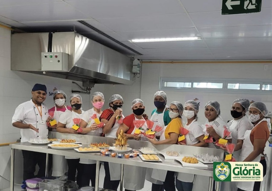 CRAS Novo Horizonte e CREAS realizam encerramento do curso de doces e salgados