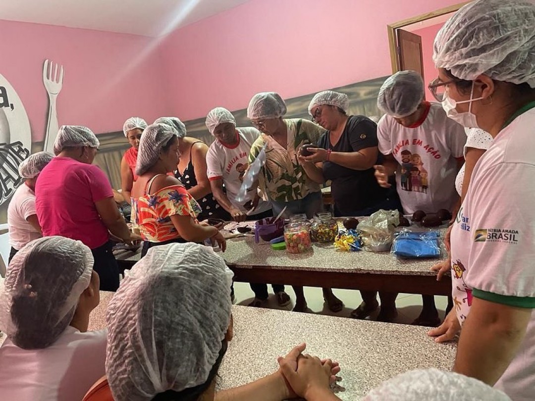 Assistência Social promove oficina de confecção de ovos de páscoa